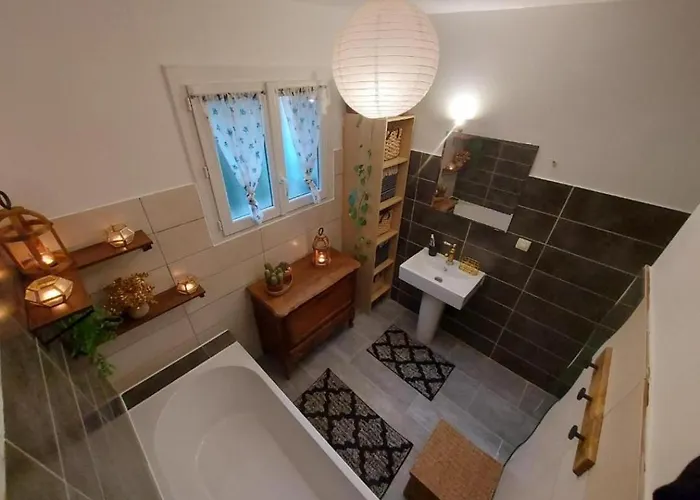 Chez L'habitant- Maison Partagee Privatunterkunft *